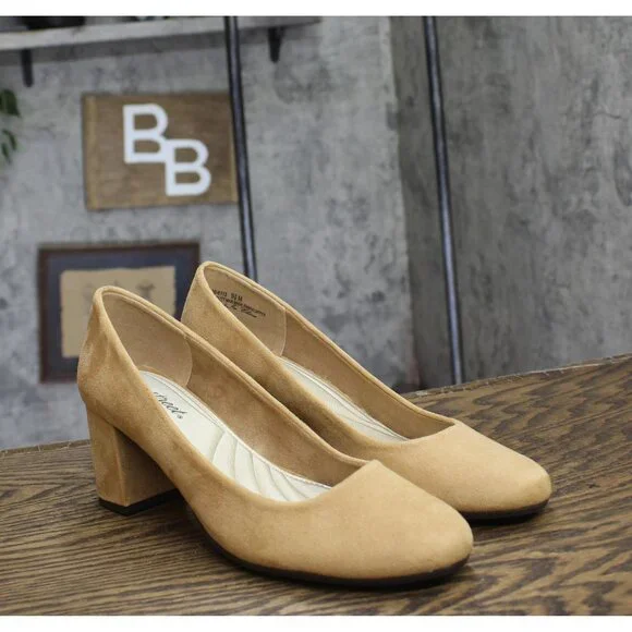 NWT Easy Street Proper Womens Block Heel Pumps PROPER Sand Suede Brown 9.5M - Picture 4 of 11